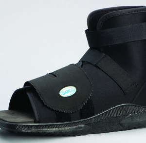 Slimline Cast Boot  Black Square-Toe  Adult Small